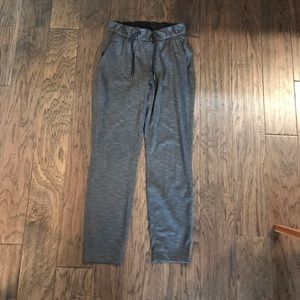 LuluLemon Grey On The Fly joggers